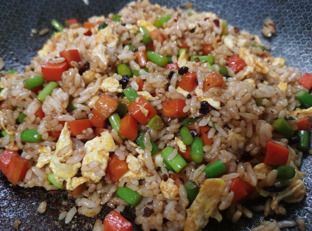 超好吃，专治不想吃饭🉐老干妈炒饭💯