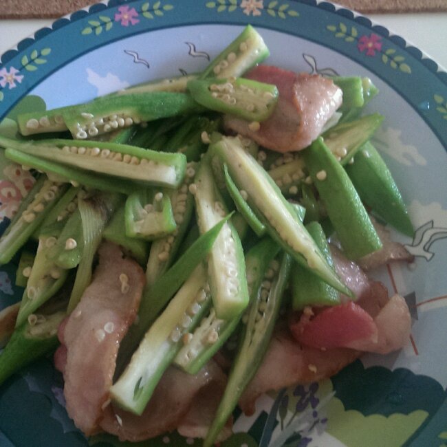五花肉炒秋葵
