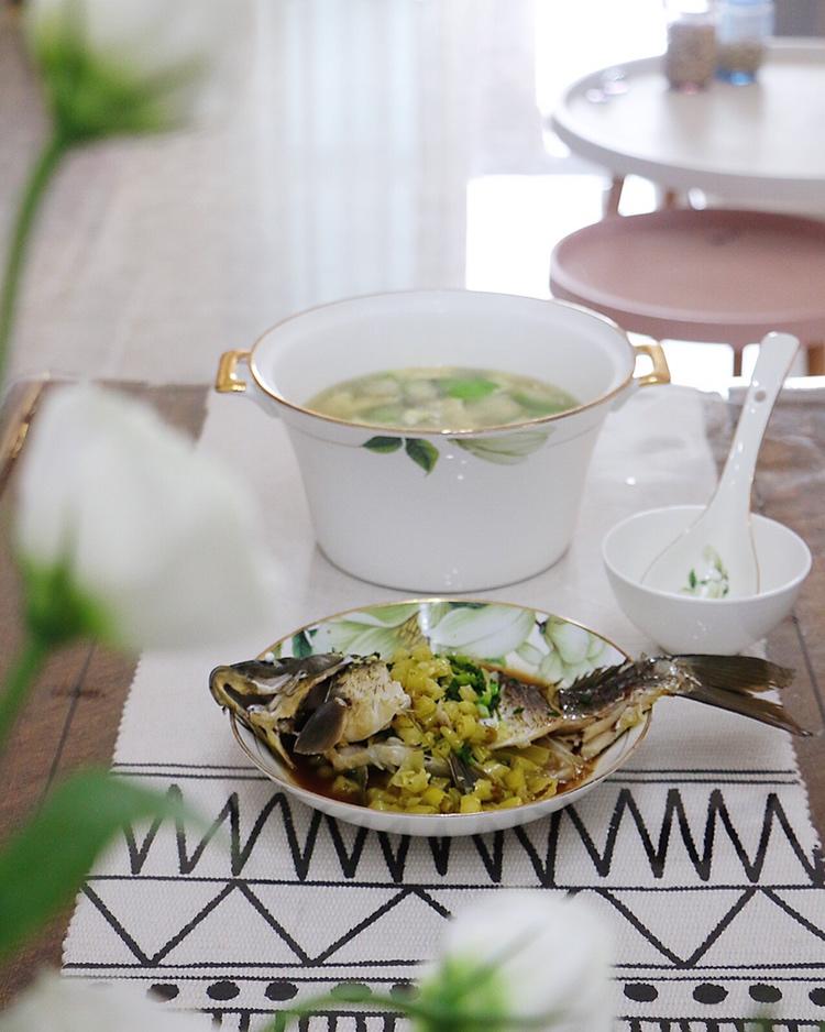 鲜嫩不腥的家常快手蒸鲫鱼