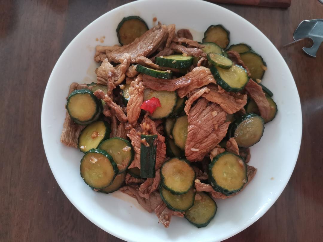 贼好吃的，下饭菜「黄瓜🥒炒肉🥩」