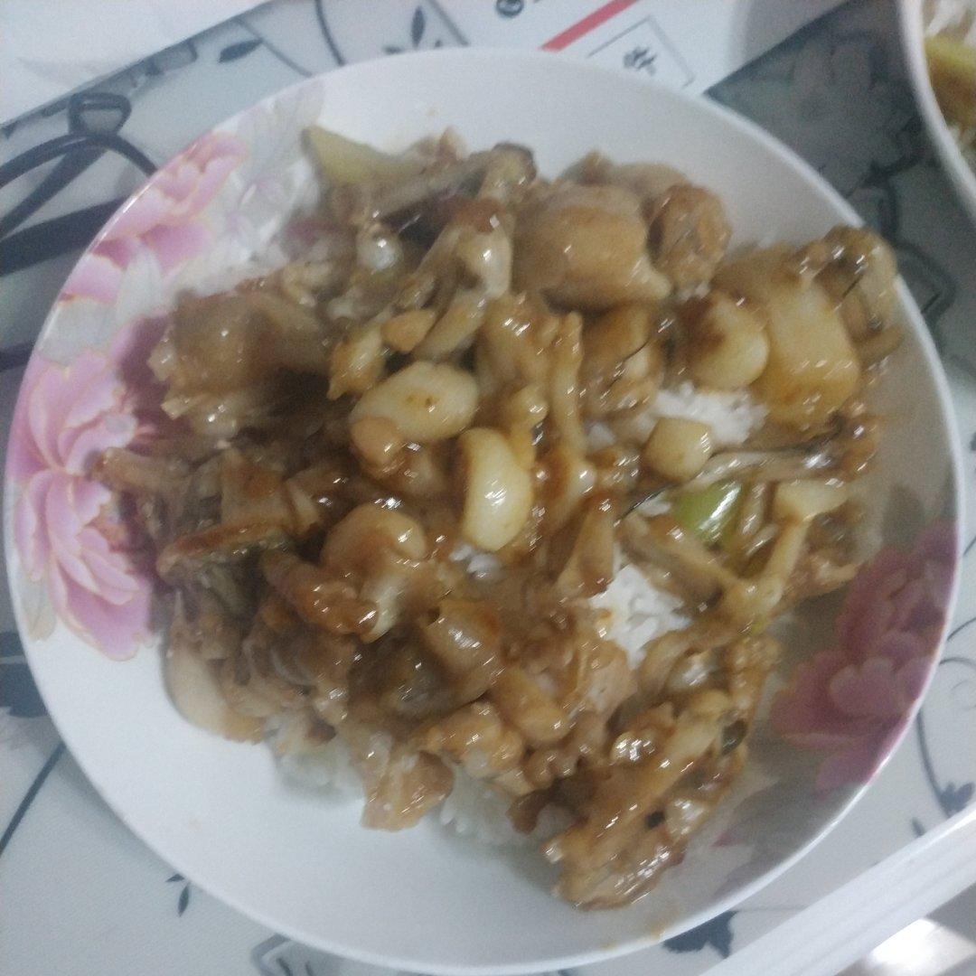 哈灵面馆的牛蛙面or饭浇头