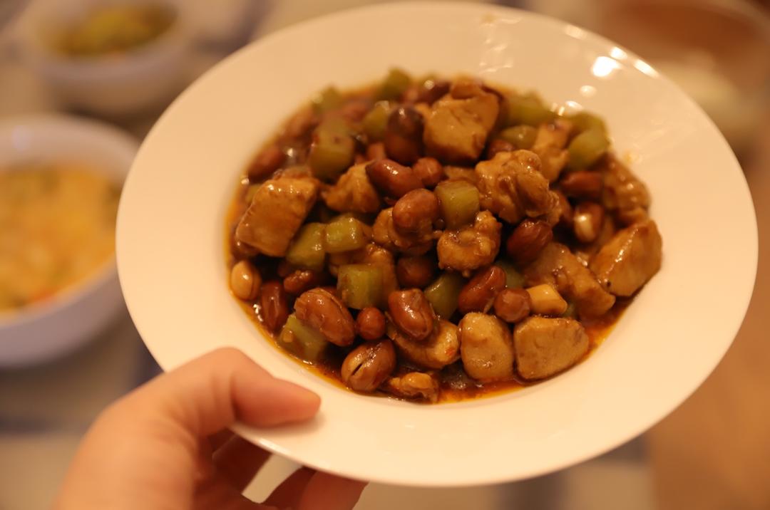 宫爆鸡丁
