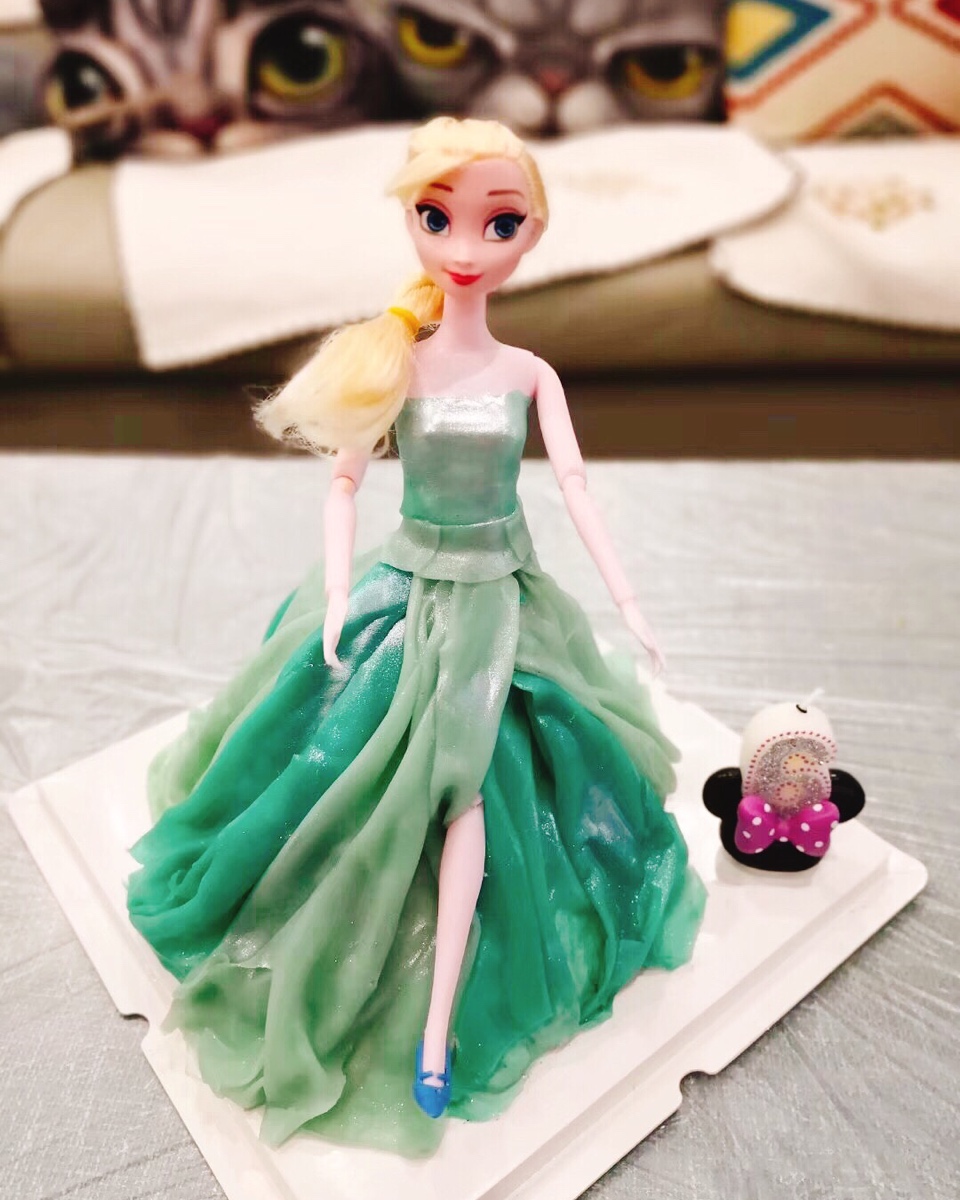 艾莎公主蛋糕
