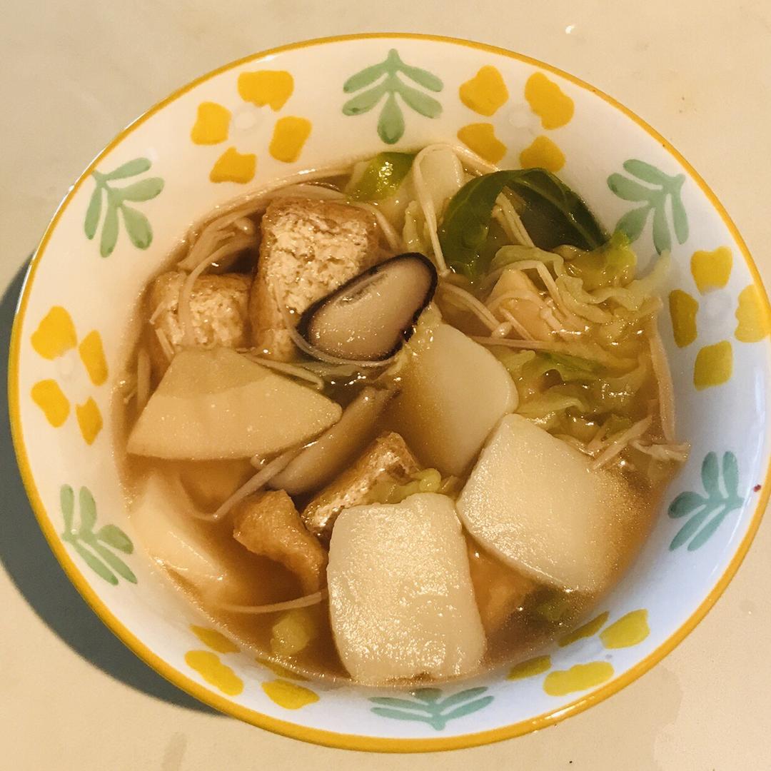 【白菜肉丝年糕汤】