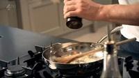 【终极烹饪课程】 浓香椰奶肉汁炖肉丸的做法 步骤1