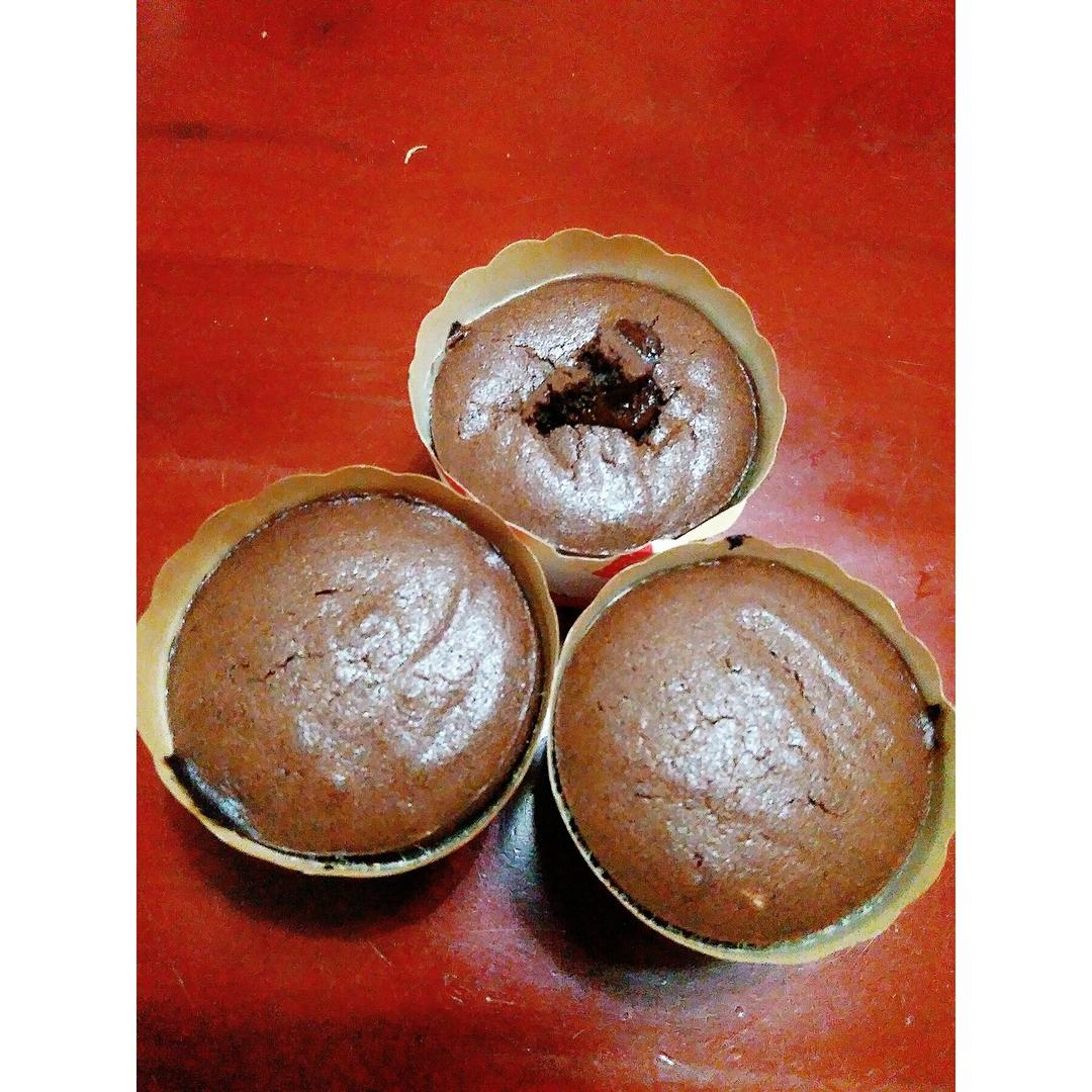 巧克力熔岩蛋糕(全图文超简单)