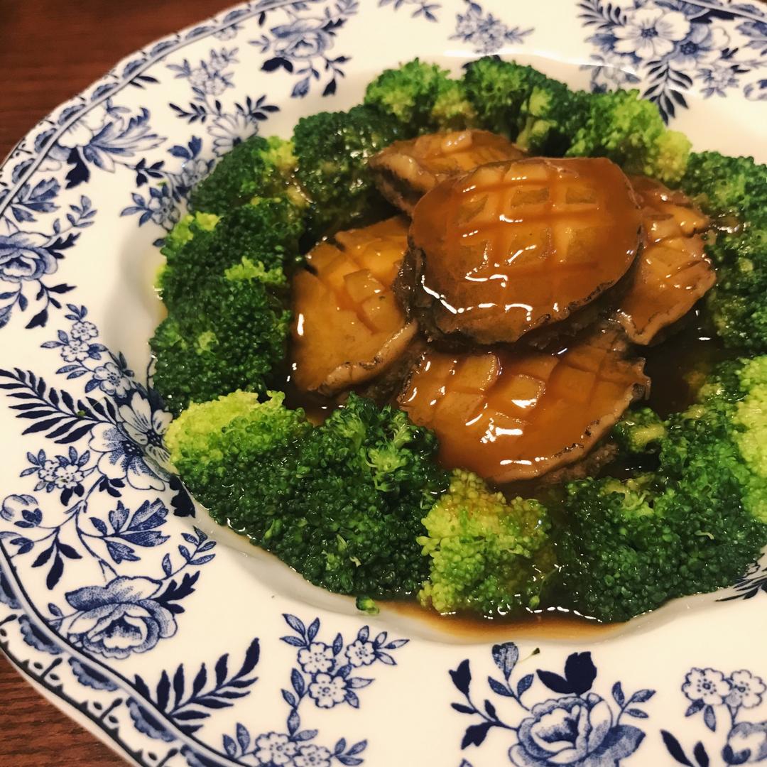 某花爱上玄米茶做的照烧鲍鱼配西兰花