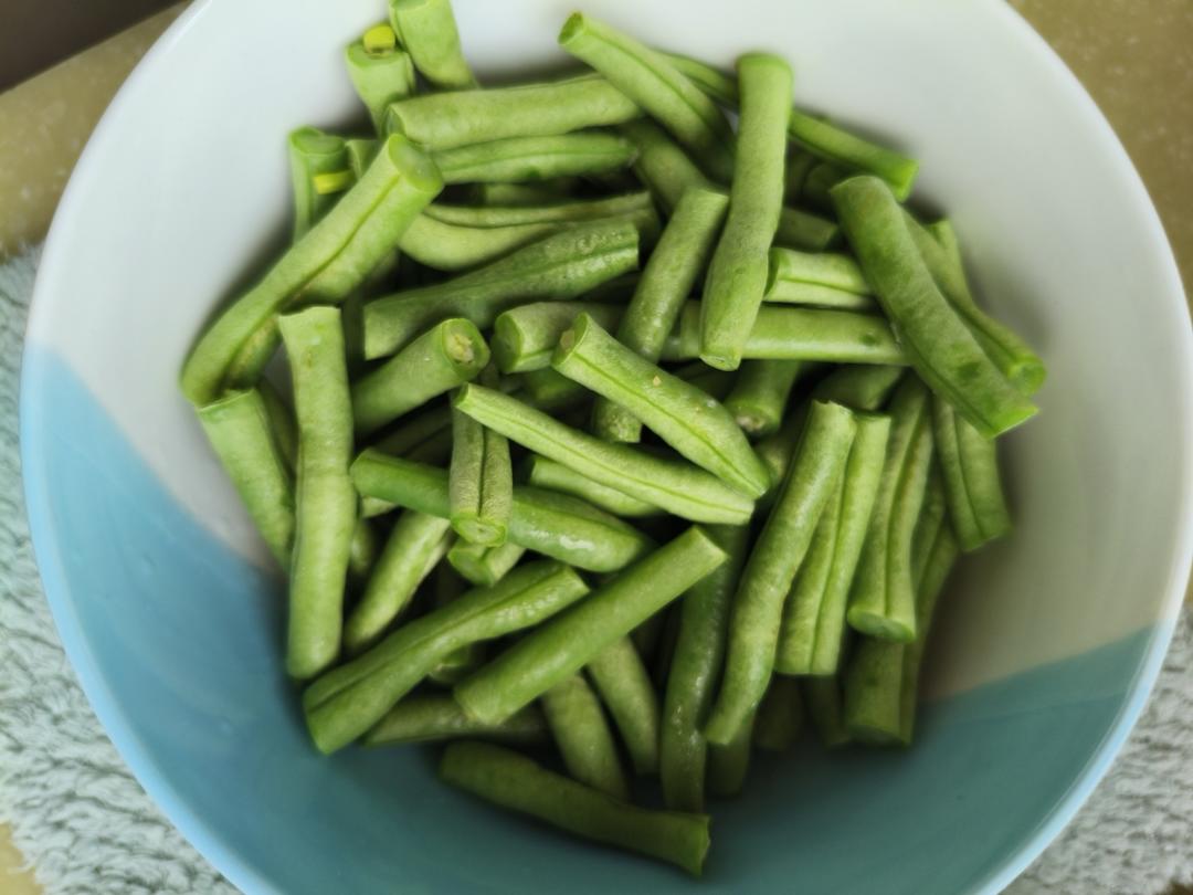 微波炉豆瓣酱干煸豆角（一个月快手减肥午餐No.12）