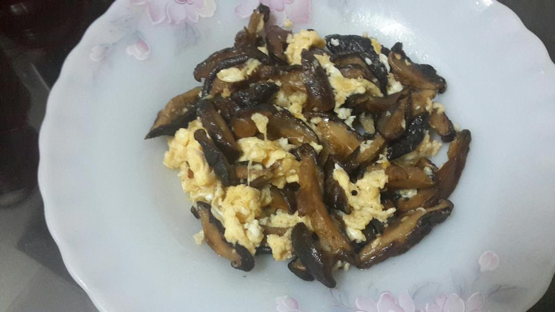 香菇炒蛋