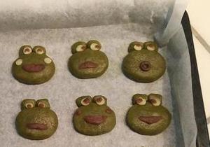 小青蛙饼干的做法 步骤5