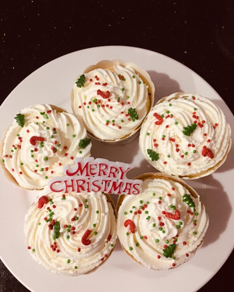 不回缩杯子蛋糕cupcake