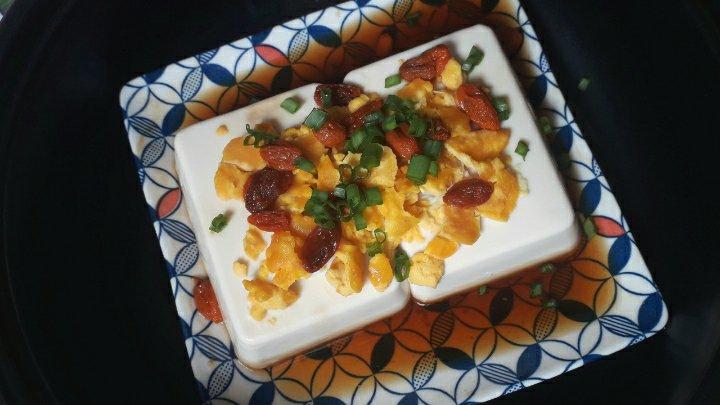 咸鸭蛋蒸豆腐