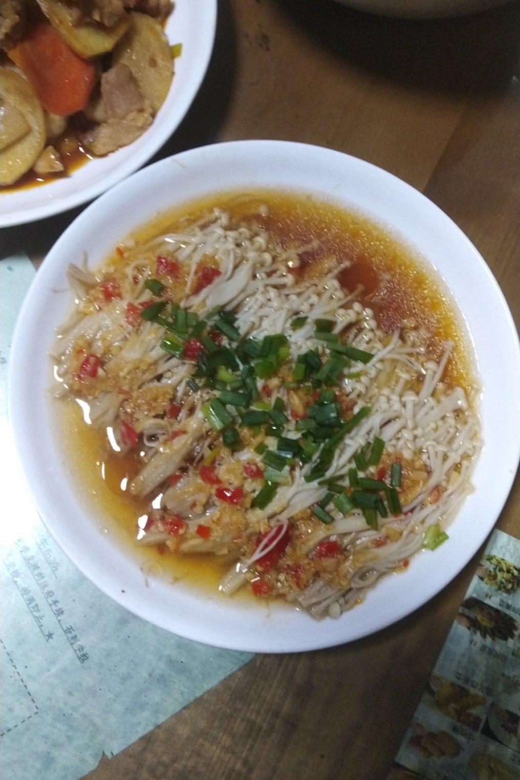 超美味又简单的蒜泥金针菇