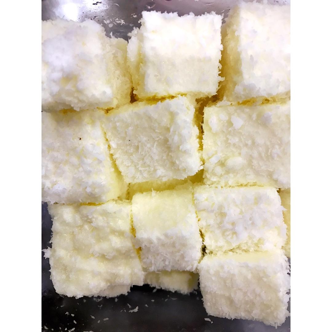 完胜85度C牛奶椰丝小方