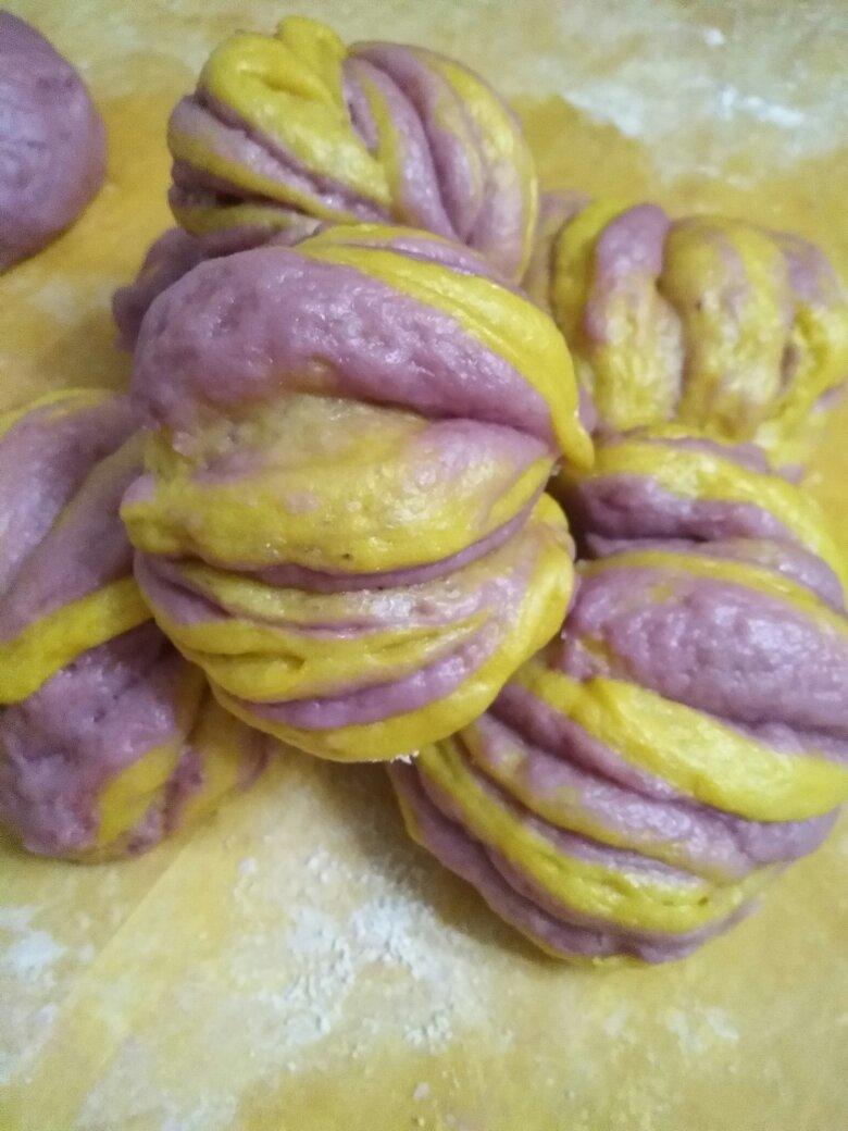 一根筷子卷出盘丝花卷（南瓜花卷）