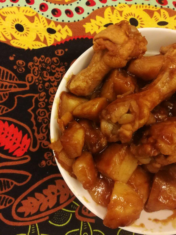 土豆炖翅根