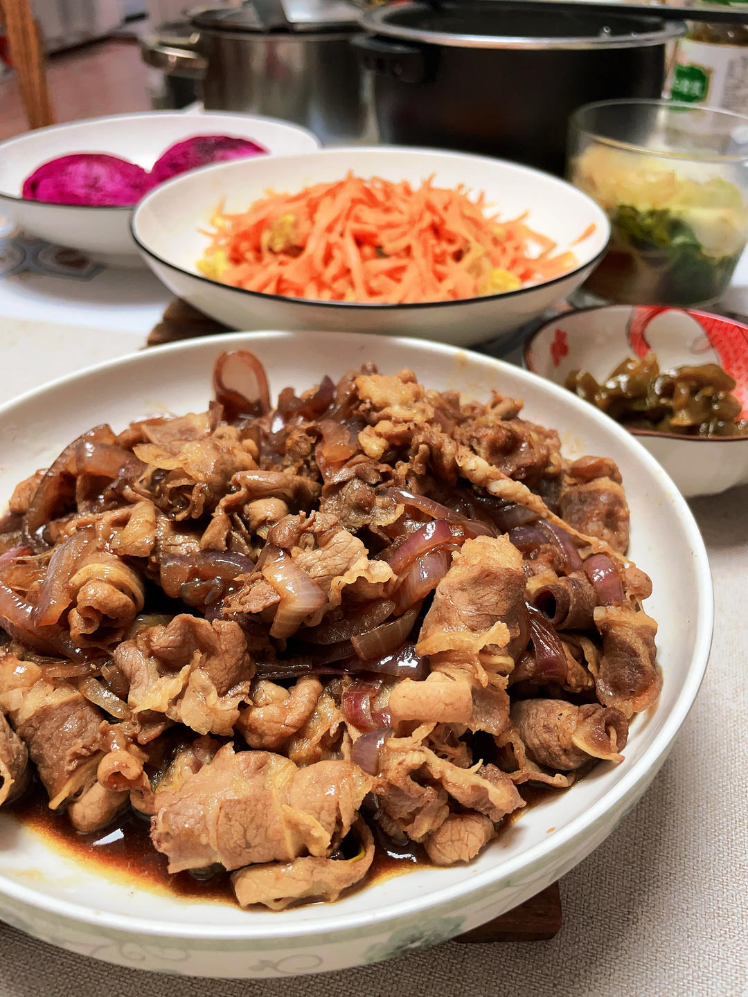 好吃到舔盘的秘制洋葱炒肥牛卷！拌饭巨香