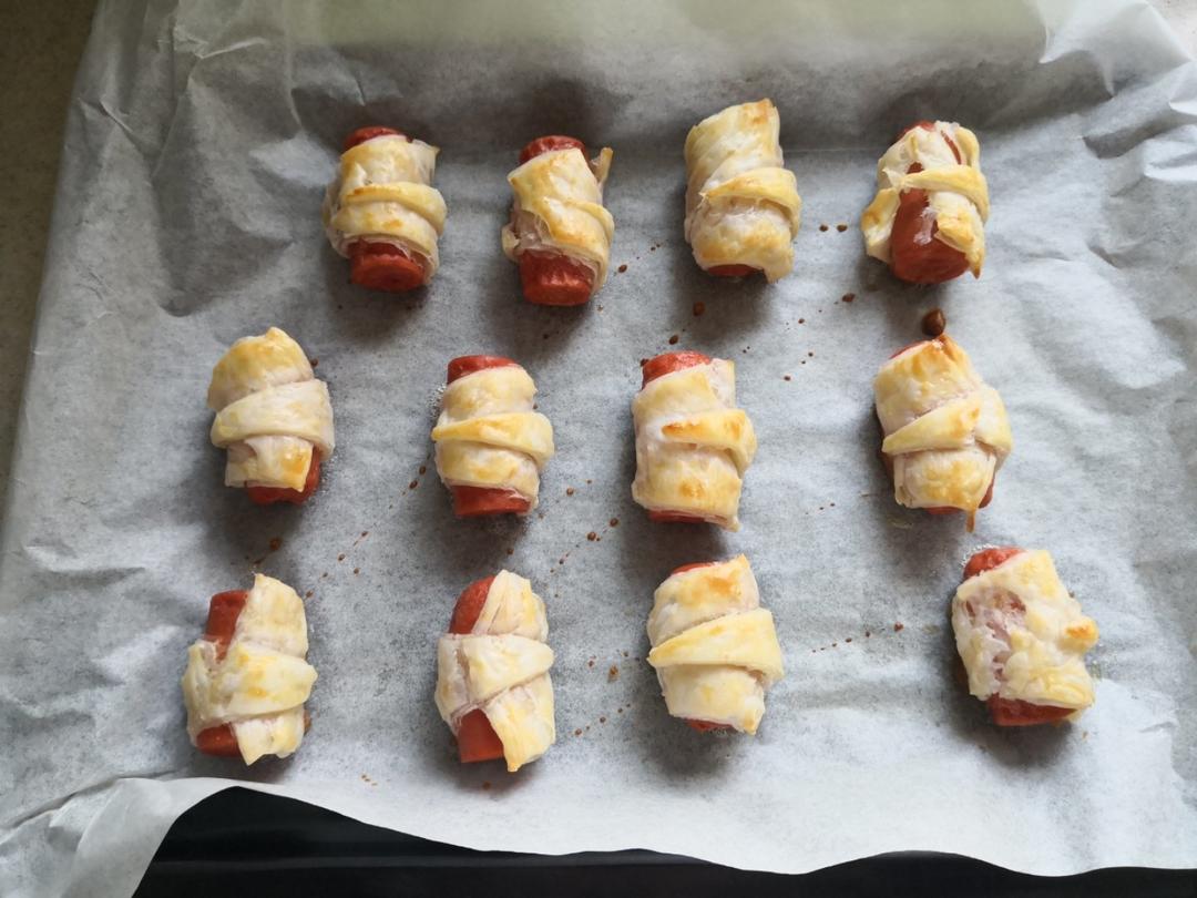 香肠酥皮卷：手抓饼皮还能这样吃，不用和面快速搞定早餐