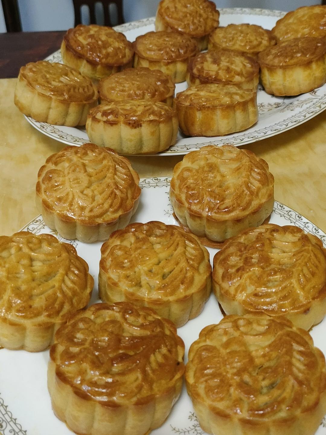 广式莲蓉蛋黄月饼/久吃不厌的经典组合