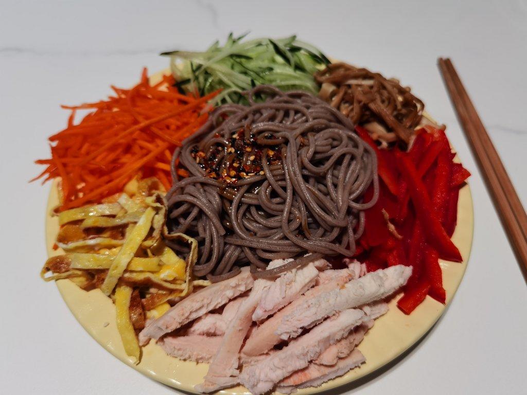 快手减脂餐❗️爆好吃的凉拌鸡丝荞麦面