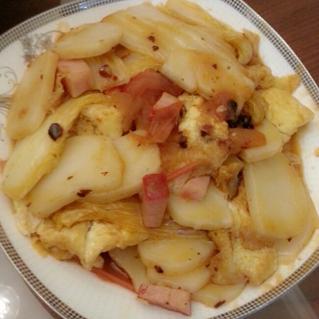 杂蔬鸡蛋炒年糕