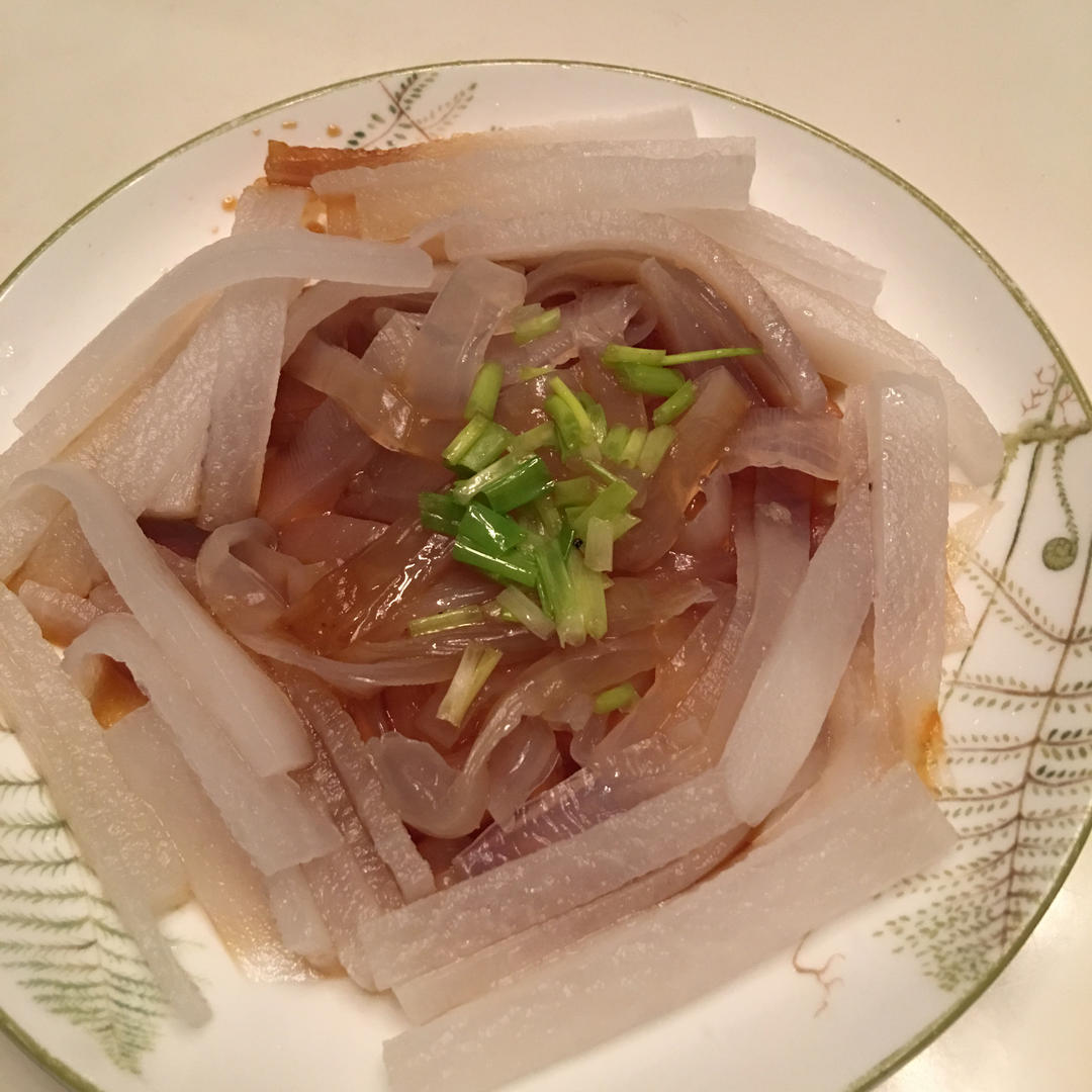 凉拌海蜇萝卜丝