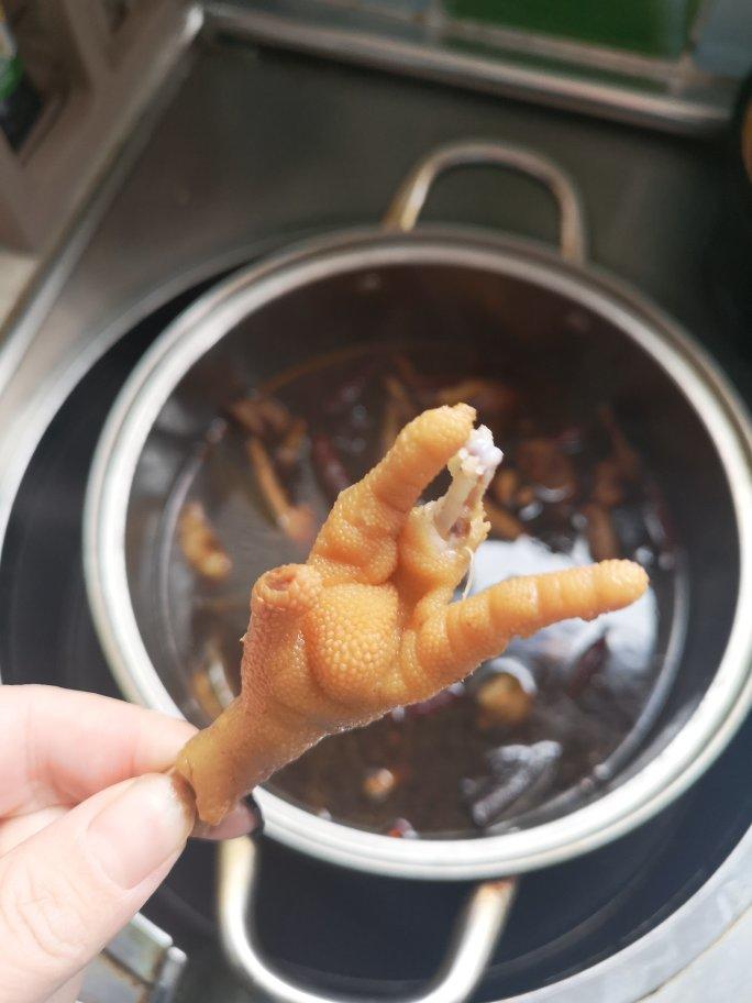 “销魂”卤鸡爪