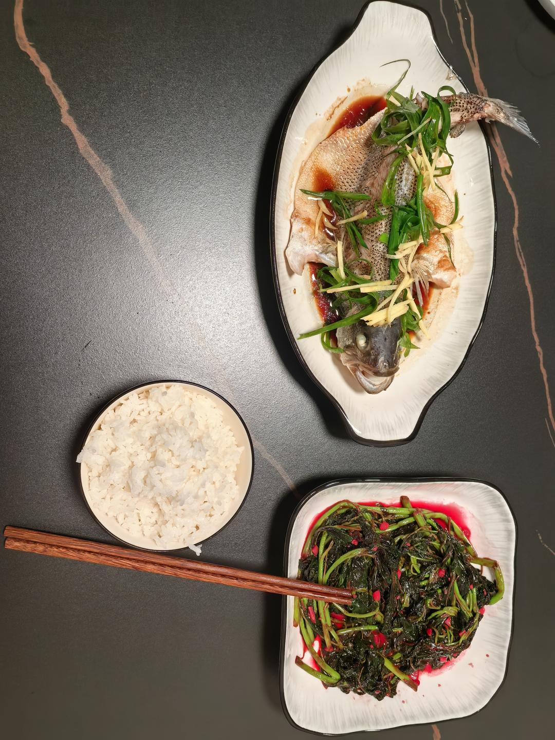 10分钟做 清蒸鲈鱼 （附切鱼图解）