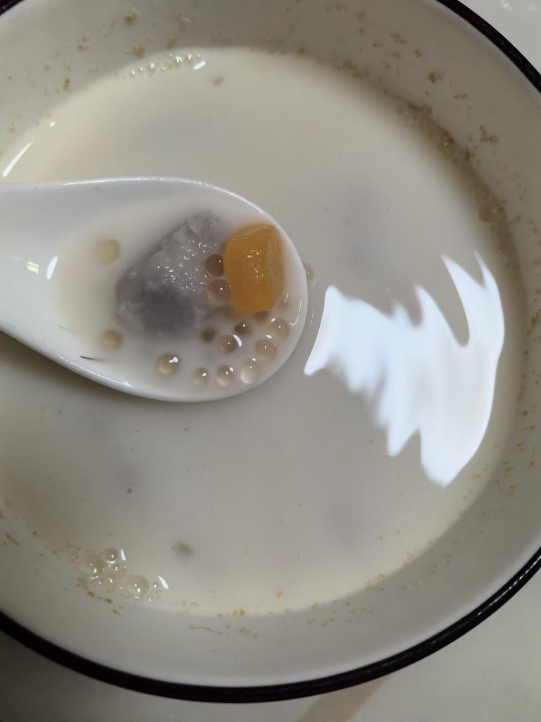 牛奶芋头西米露