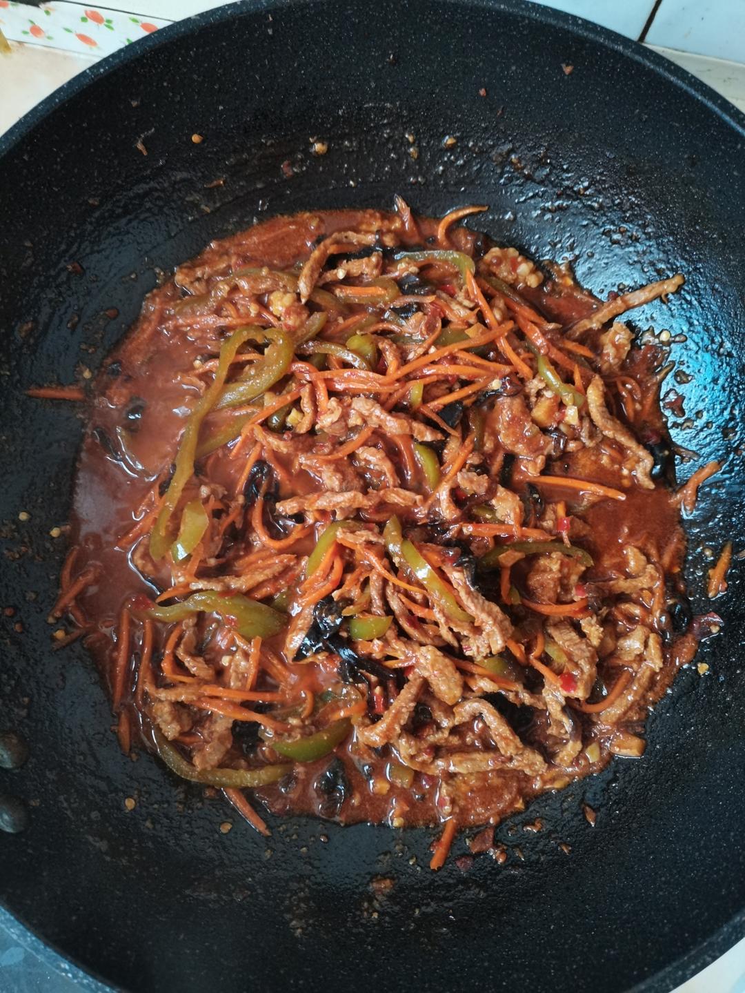 和饭店做的一个味道的酸甜辣鱼香肉丝