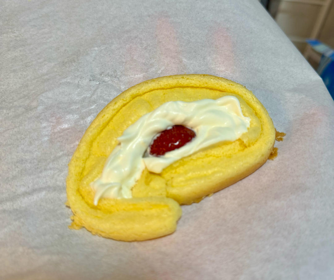 超详细的瑞士卷奶油蛋糕卷原味蛋糕卷的制作方法 饱满不掉皮不开裂（附模具换算方法）