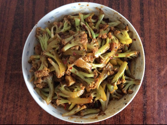 很“浪费”米饭的家常菜之一-------干锅菜花