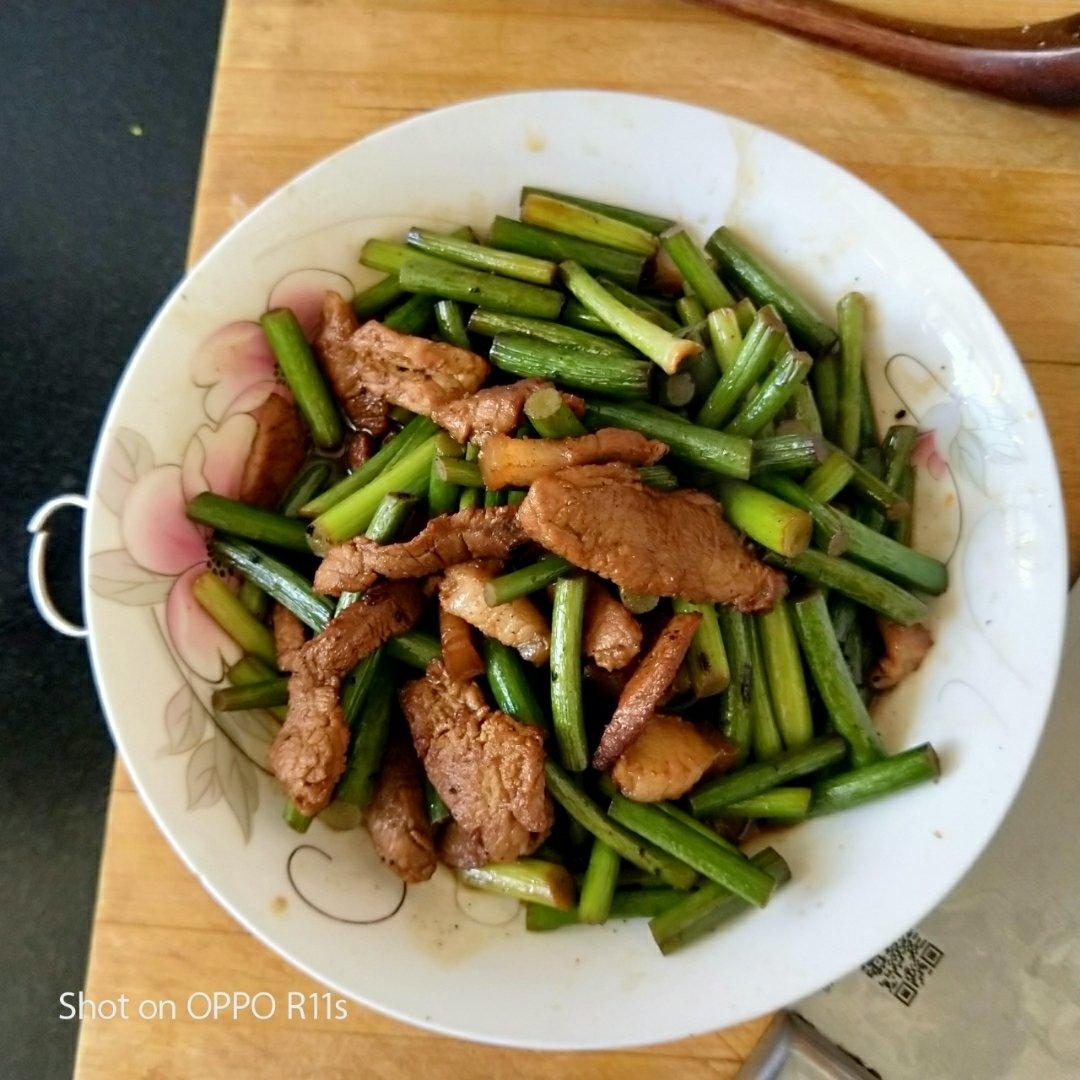 三人食午饭