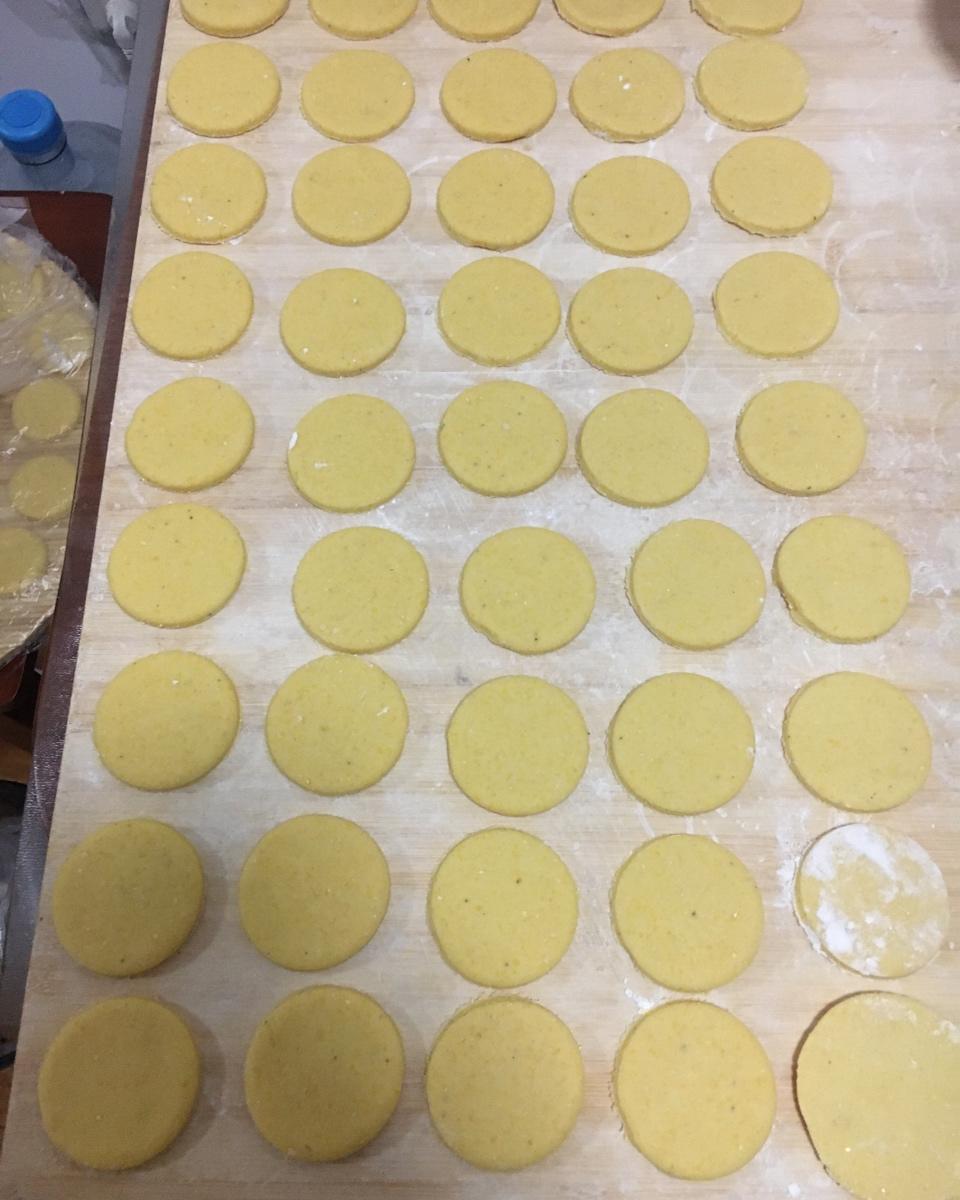 玉米面发面饼                       （口感细腻）
