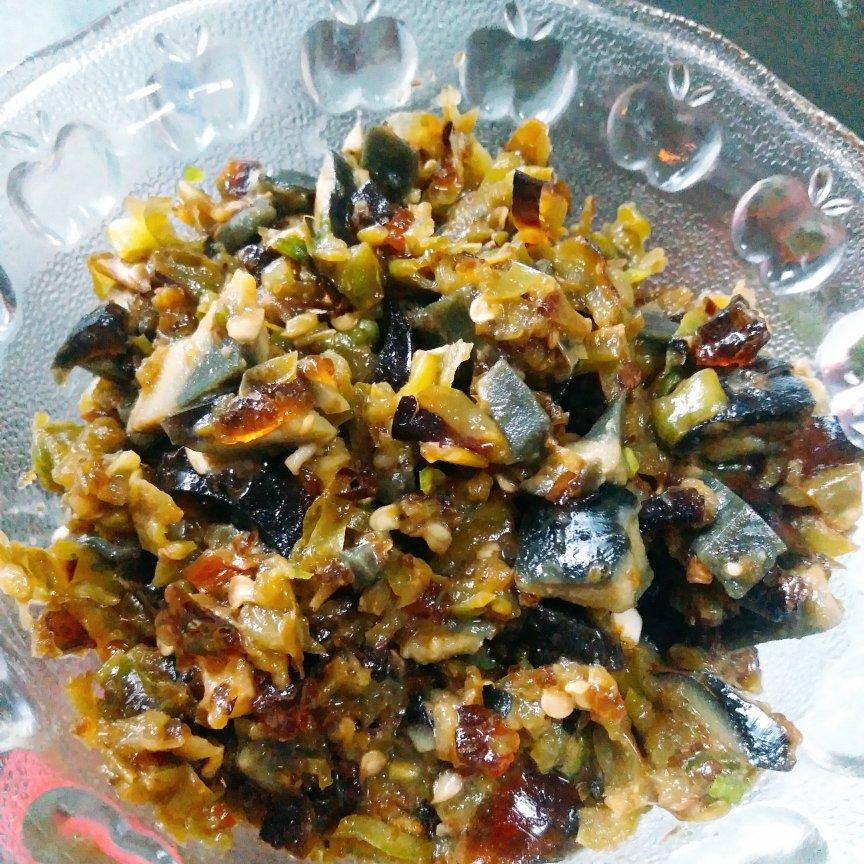 【正宗湘菜】擂辣椒皮蛋