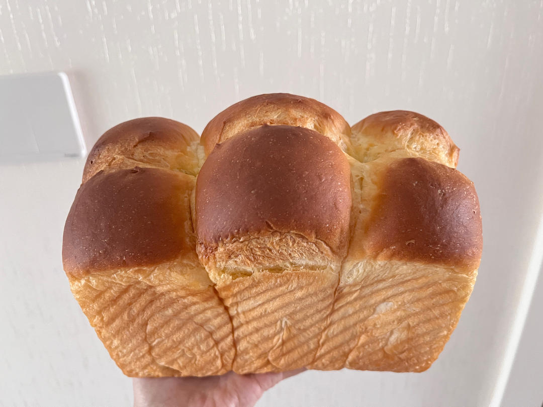 鲜奶液种超熟吐司