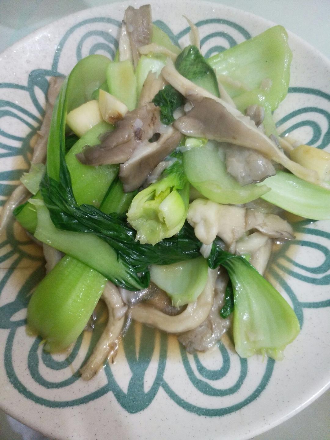 蘑菇炒青菜