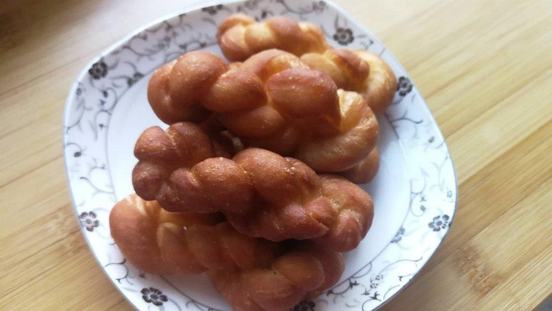 外酥内软的炸麻花
