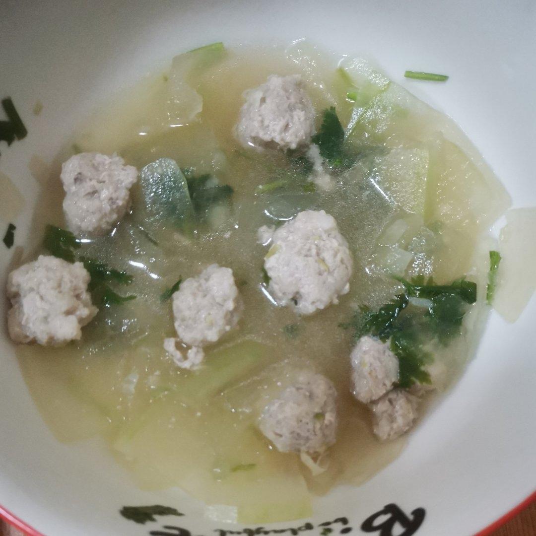 夏天不可错过的家常味--冬瓜丸子汤