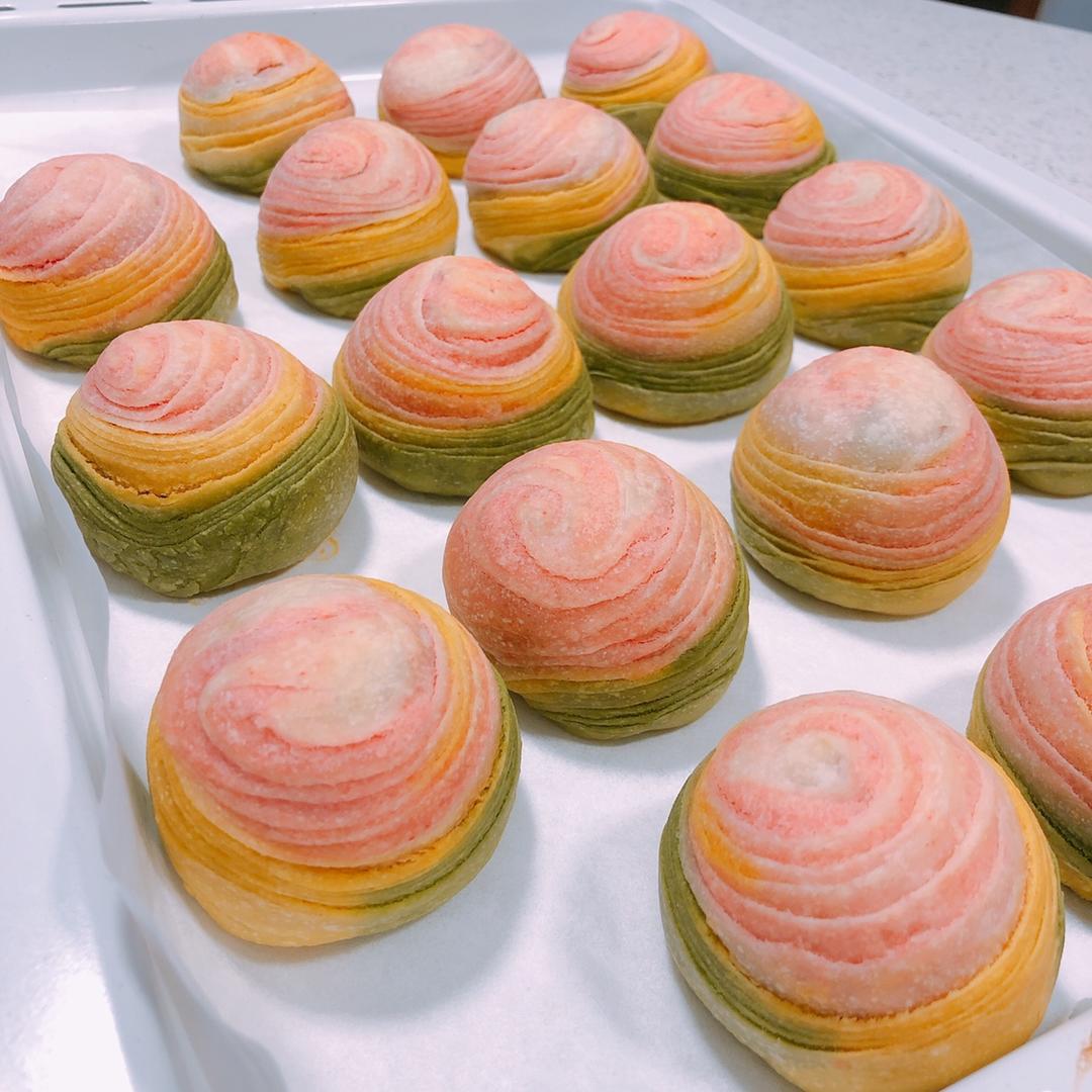 彩虹渐变蛋黄酥（无需揉出膜）