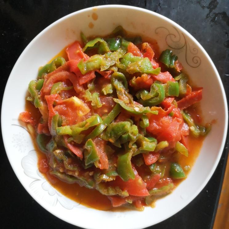 西红柿炒青椒