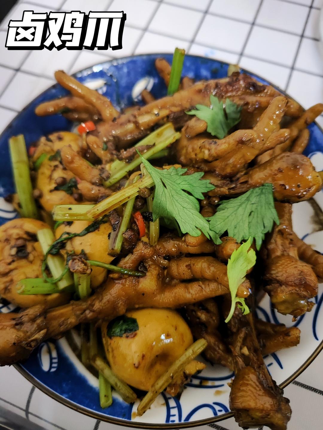 超下饭的卤鸡爪+鸡蛋的做法