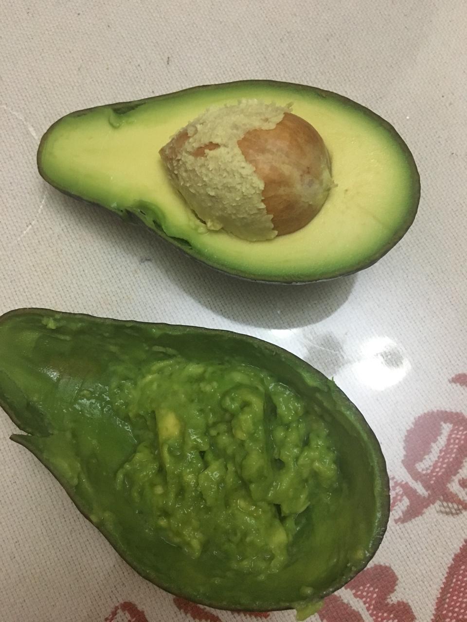 白糖拌牛油果（牛油果冰淇淋）