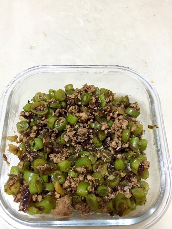 肉沫橄榄菜炒四季豆的做法