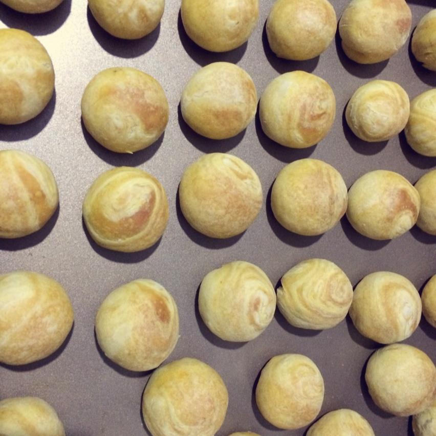 南瓜豆沙一口酥