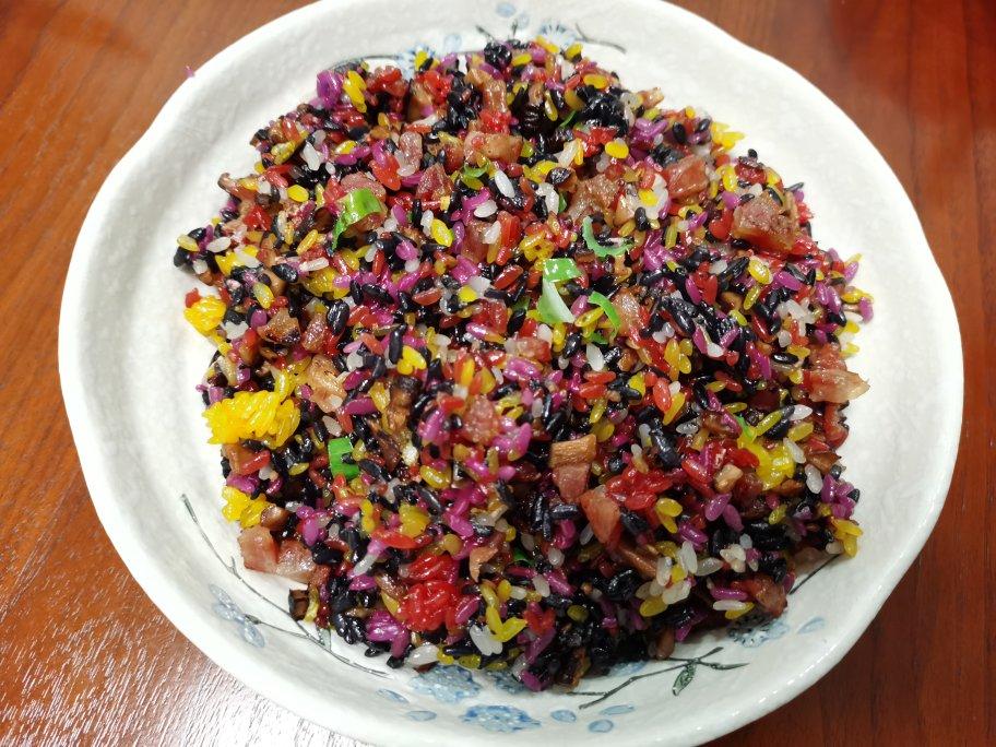 五色炒饭（Five-Colored Fried Rice）