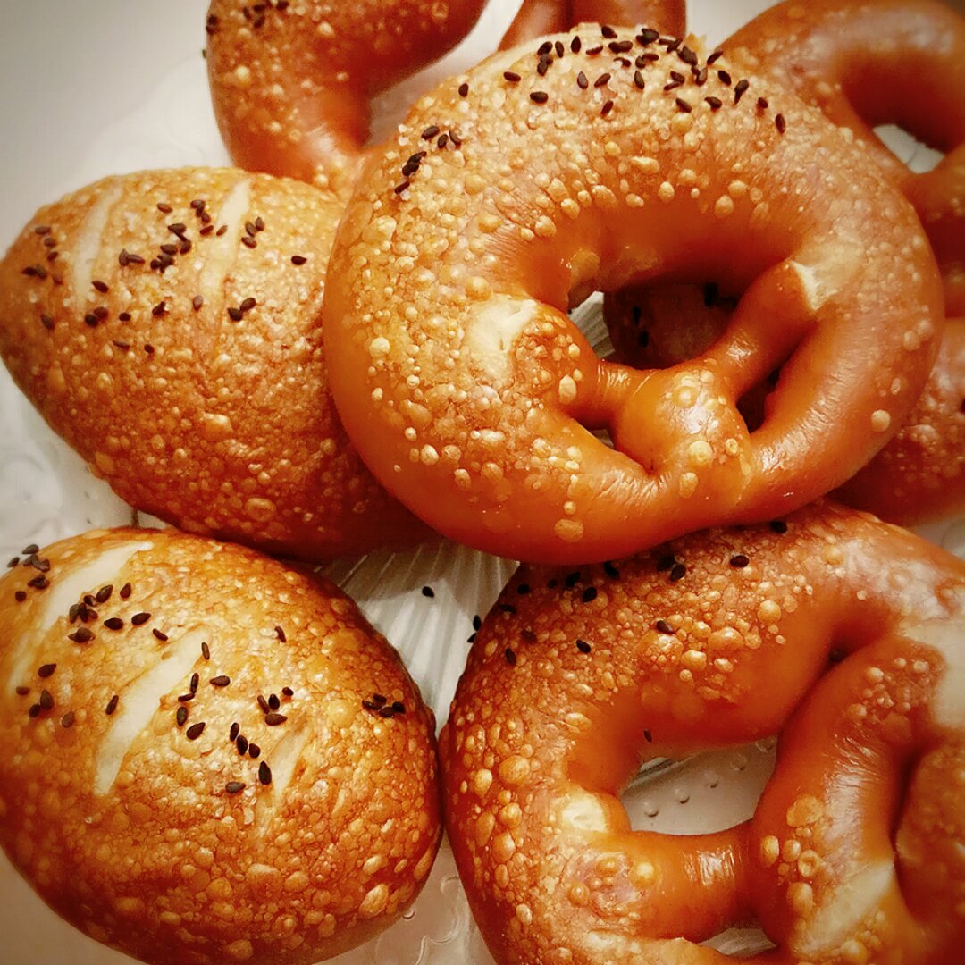 德国碱水面包Brezen（普雷节、巴伐利亚面包、扭结面包）