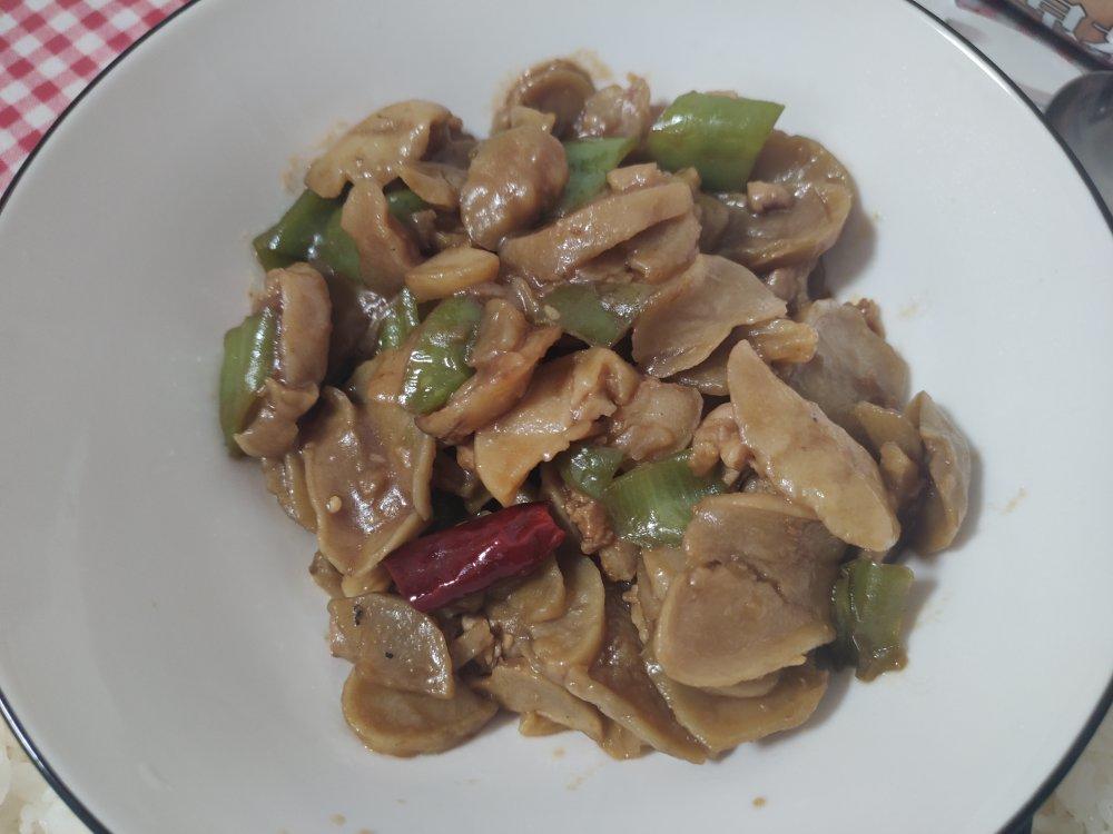 可能你没吃过，五花肉炒干土豆片