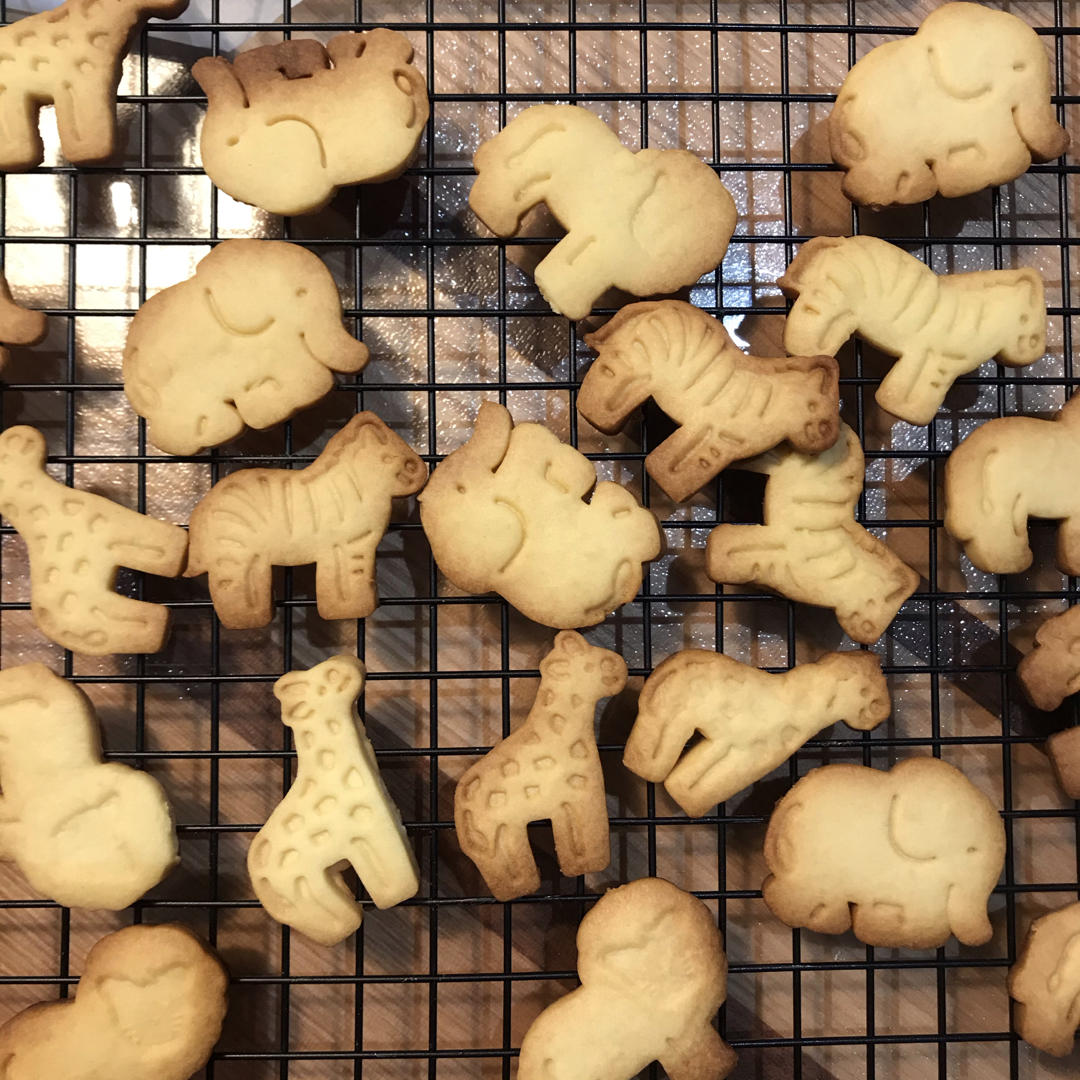 小朋友们超爱的卡通小饼干