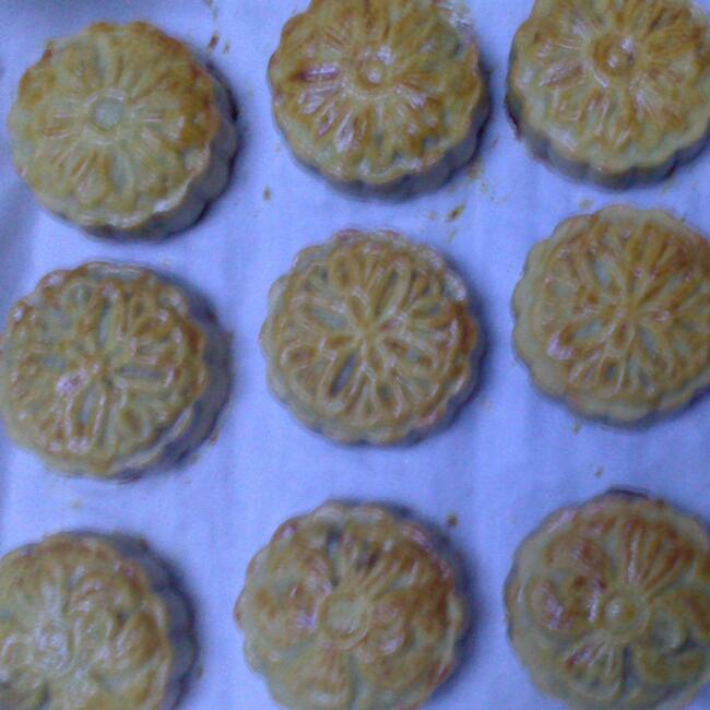 广式莲蓉蛋黄月饼